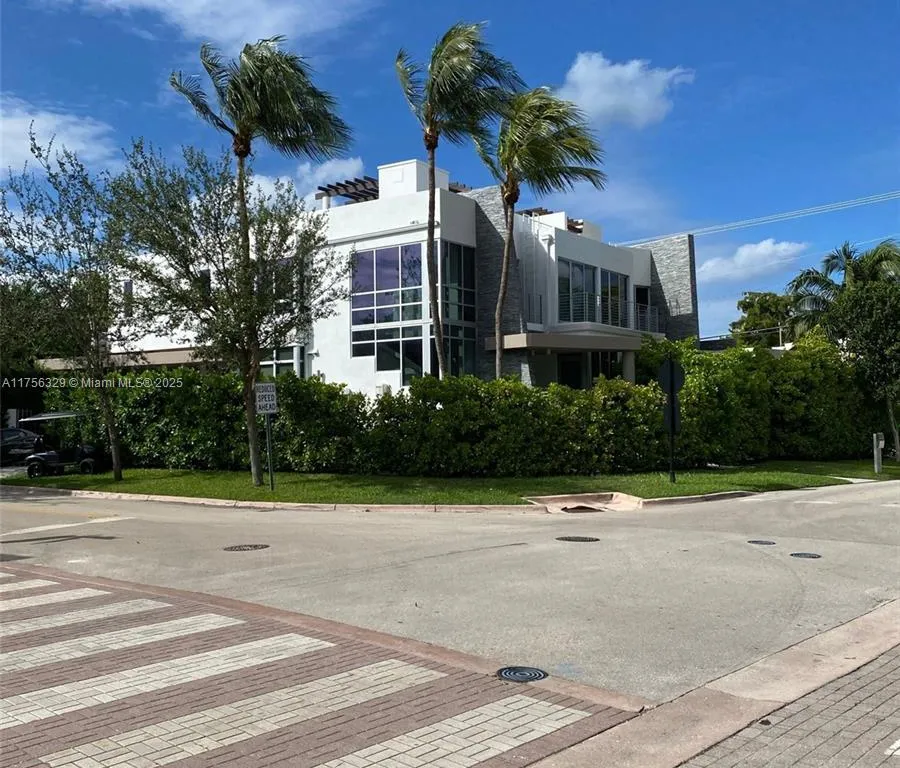 548 Fernwood Rd # 548, Key Biscayne FL 33149