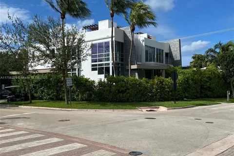 548 Fernwood Rd # 548, Key Biscayne FL 33149