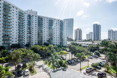 19390 Collins Ave # 518, Sunny Isles Beach FL 33160