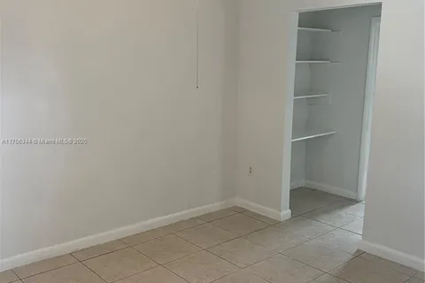 2052 Washington Ave # 1, Opa-Locka FL 33054