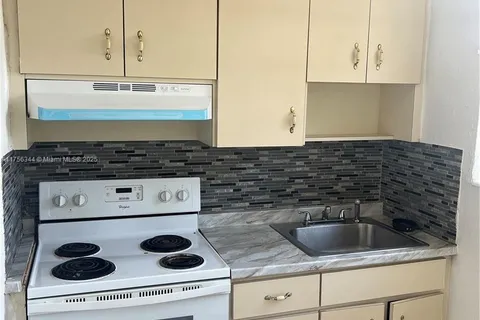 2052 Washington Ave # 1, Opa-Locka FL 33054