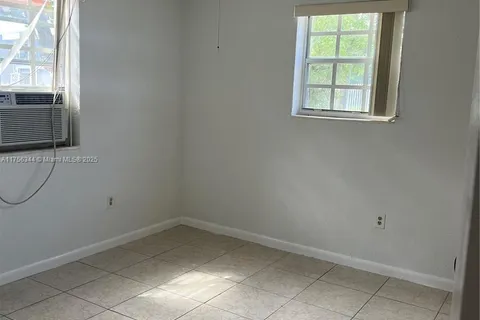 2052 Washington Ave # 1, Opa-Locka FL 33054