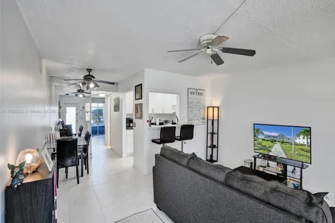 263 Oakridge P # 263, Deerfield Beach FL 33442