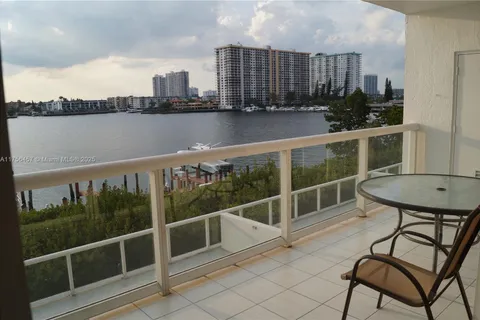 17050 N Bay Rd # 407, Sunny Isles Beach FL 33160