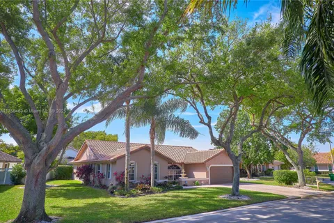 8822 NW 45th St, Coral Springs FL 33065