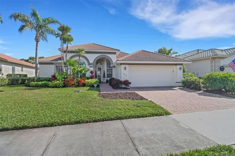 8768 Mustang Island Cir, Naples FL 34113