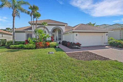 8768 Mustang Island Cir, Naples FL 34113