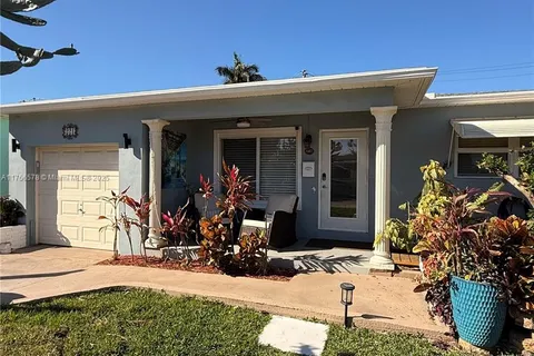 221 SE 3rd Ter, Dania Beach FL 33004