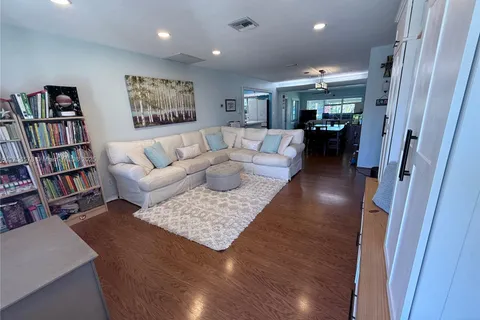 221 SE 3rd Ter, Dania Beach FL 33004