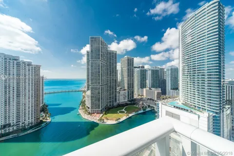 300 S Biscayne Blvd # 2602, Miami FL 33131