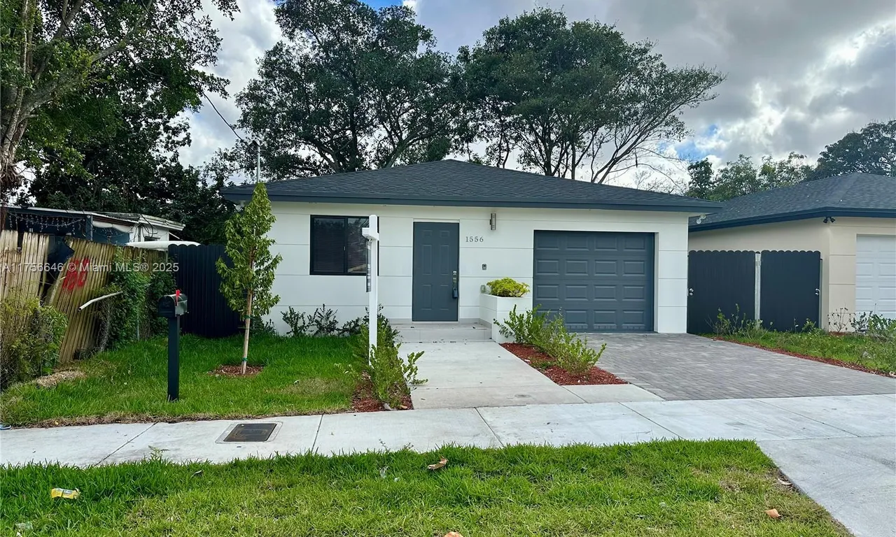 1556 NW 68th Ter, Miami FL 33147