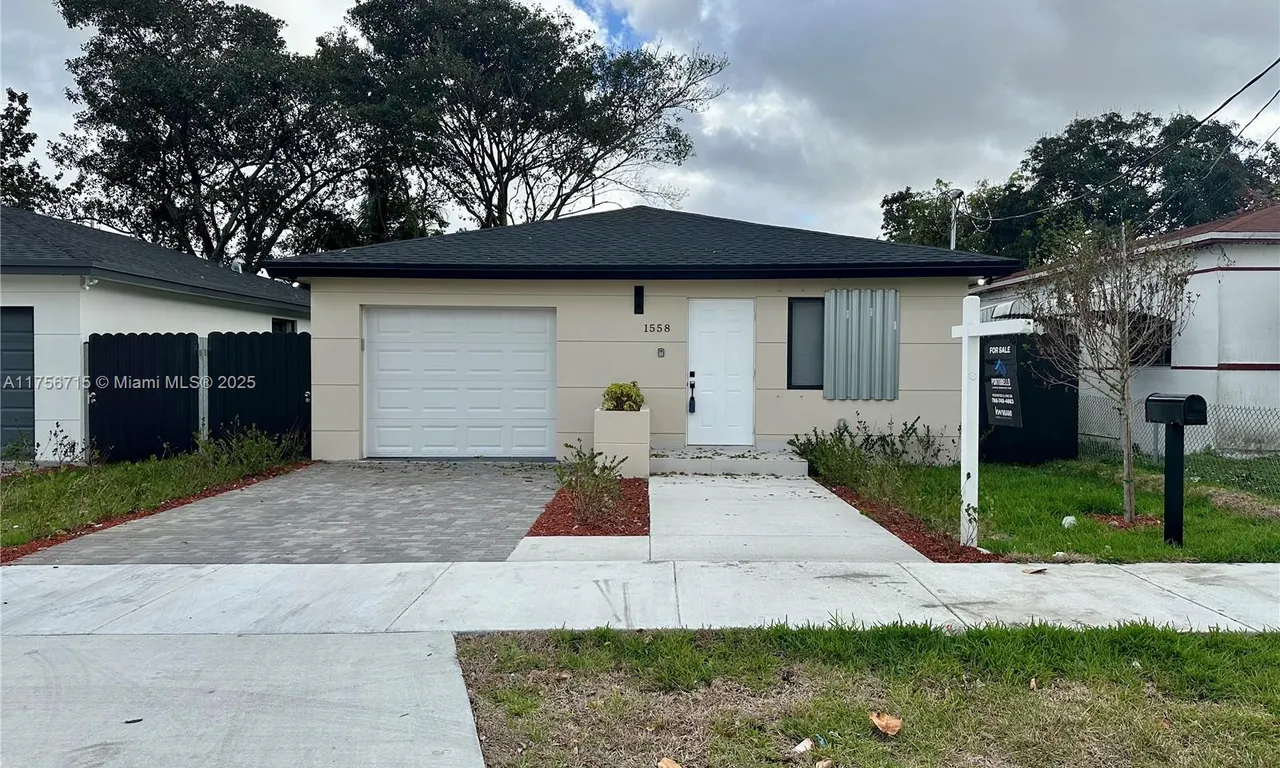 1558 NW 68th Ter, Miami FL 33147