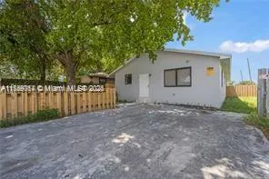 303 NW 7th St # 2, Hallandale Beach FL 33009