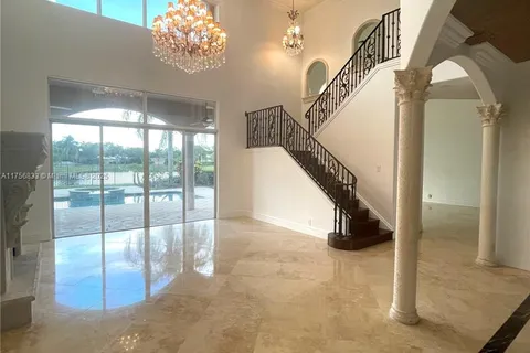 2547 Montclaire Cir # 2547, Weston FL 33327