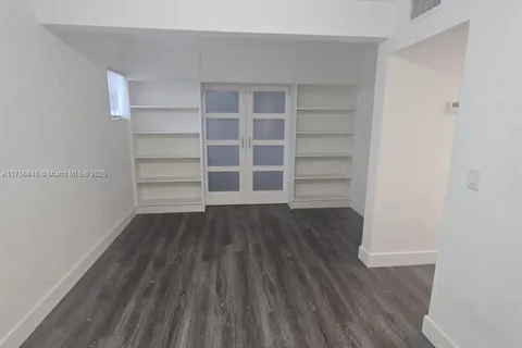 7435 Byron Ave # 5, Miami Beach FL 33141
