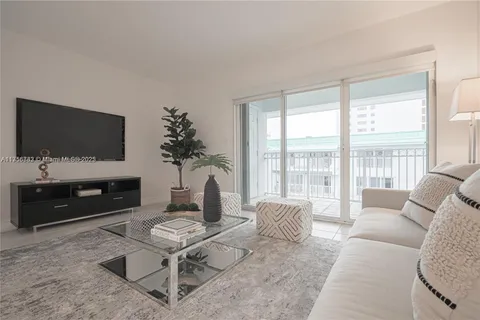 290 Sunrise Dr # A, Key Biscayne FL 33149
