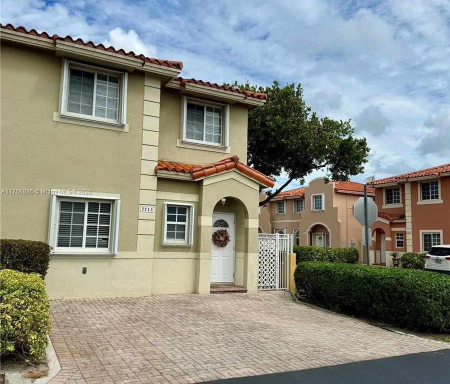 7713 SW 94th Ln, Miami FL 33156