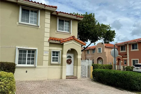 7713 SW 94th Ln, Miami FL 33156