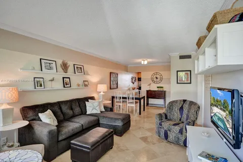 1900 NE 8th Ct # 306, Fort Lauderdale FL 33304
