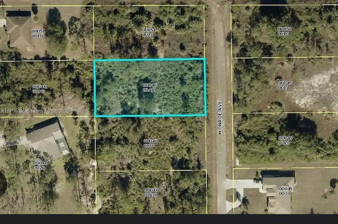 323 Monroe Ave, Lehigh Acres FL 33936