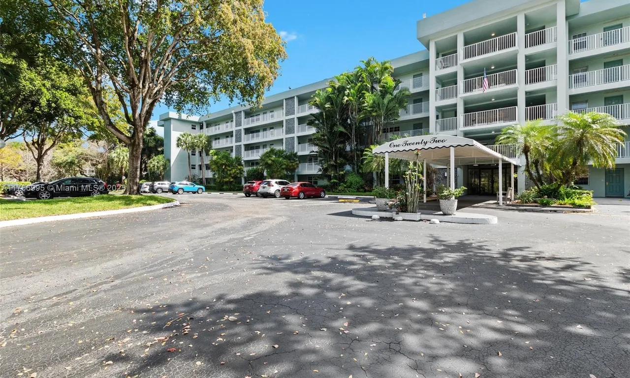 802 Cypress Grove Ln # 409, Pompano Beach FL 33069