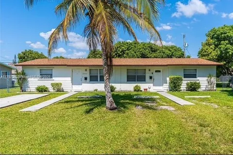 20500 SW 114 AV, Miami FL 33189