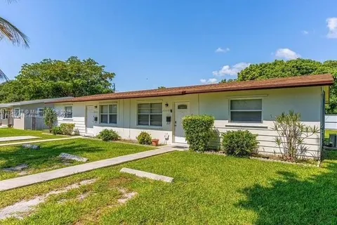 20500 SW 114 AV, Miami FL 33189