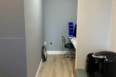 DENTAL OFFICE SW 124 St, Miami FL 33186
