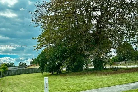 18095 SW 104 ave, Miami FL 33157