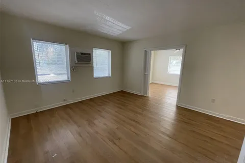 218 Santillane Ave # 8, Coral Gables FL 33134