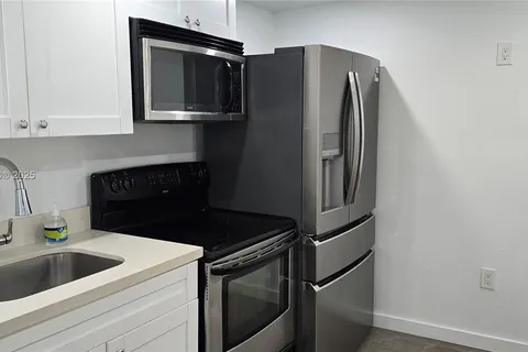 1245 SW 130 AVE # 2, Miami FL 33184