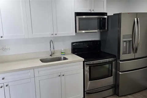 1245 SW 130 AVE # 2, Miami FL 33184
