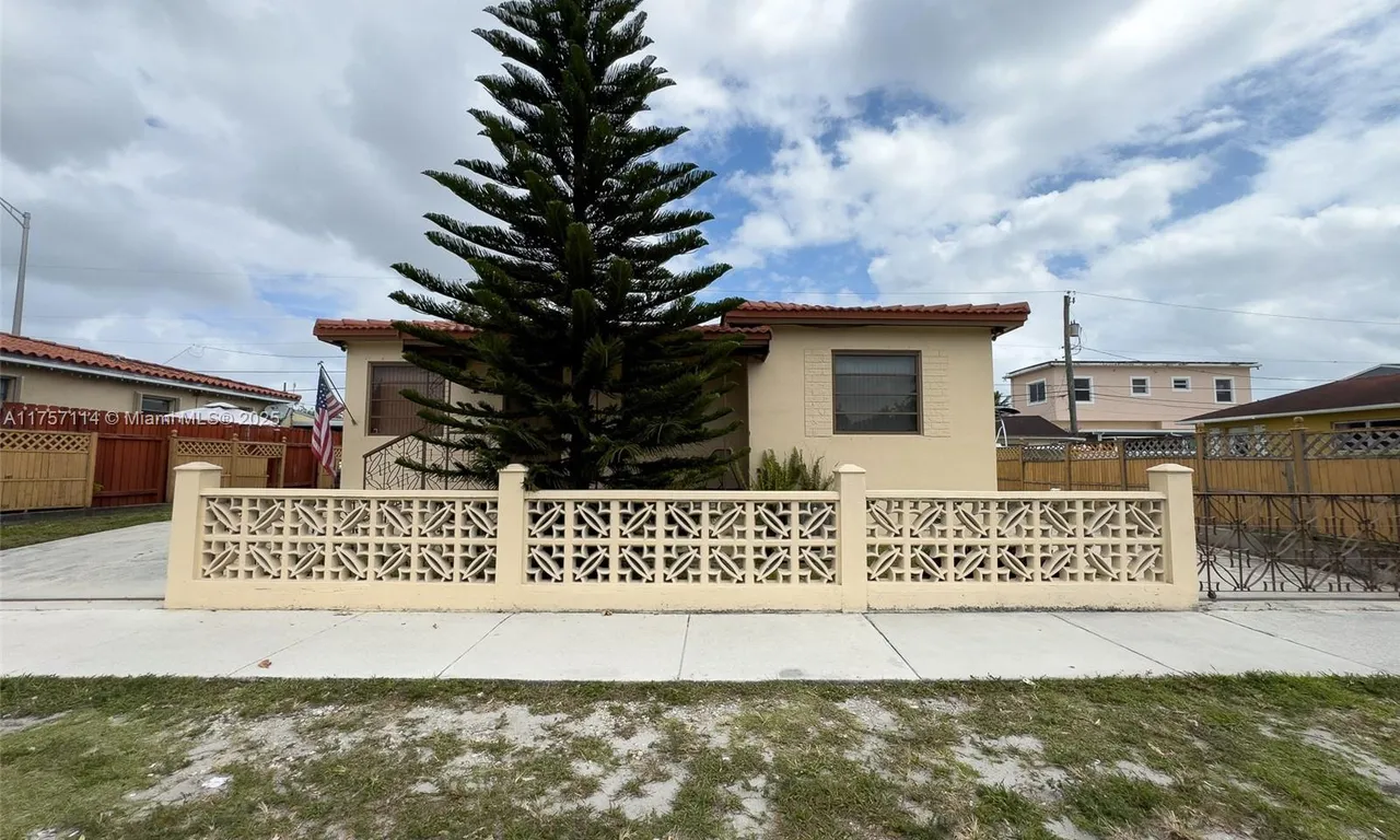 4485 E 8th Ave, Hialeah FL 33013