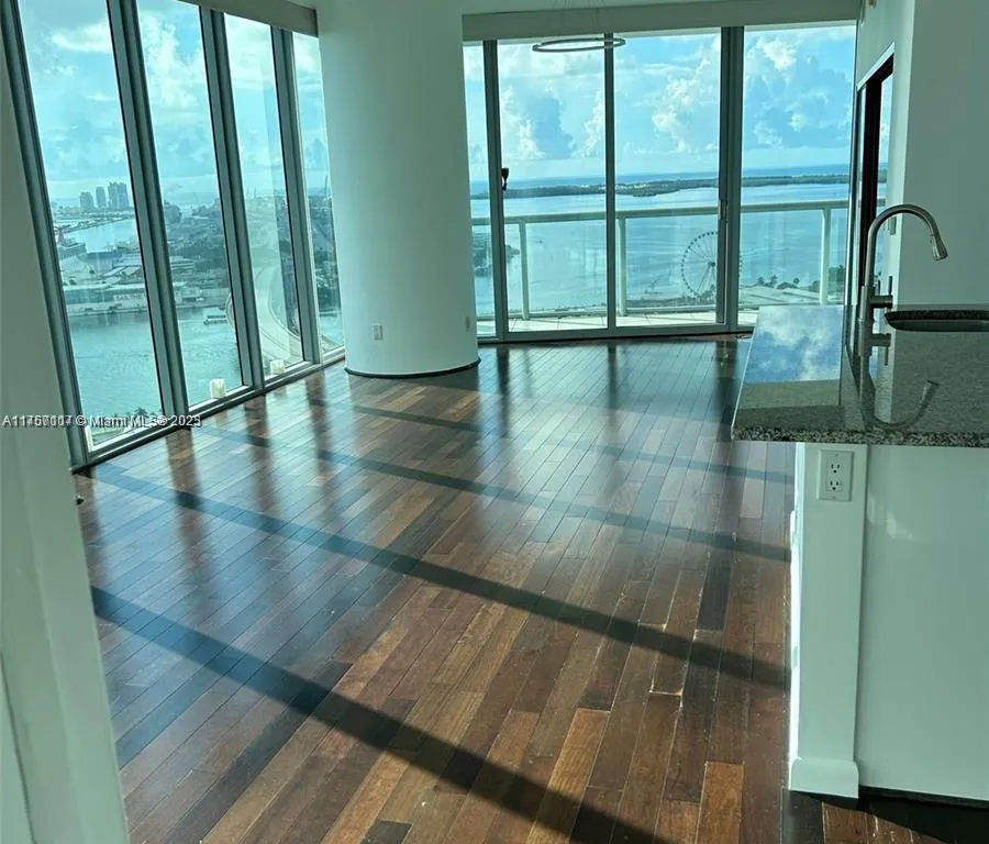 888 Biscayne Blvd # 3508, Miami FL 33132