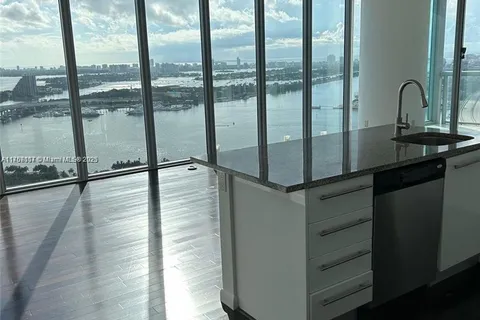 888 Biscayne Blvd # 3508, Miami FL 33132