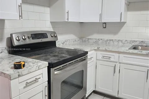406 NW 5th Ave # 0, Hallandale Beach FL 33009