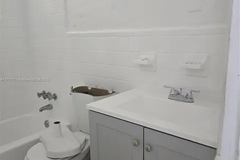 406 NW 5th Ave # 0, Hallandale Beach FL 33009