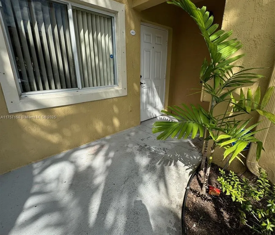 7921 NW 6th St # 103, Pembroke Pines FL 33024