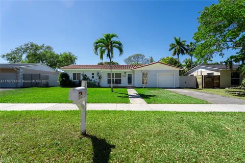 17924 SW 89th Pl, Palmetto Bay FL 33157