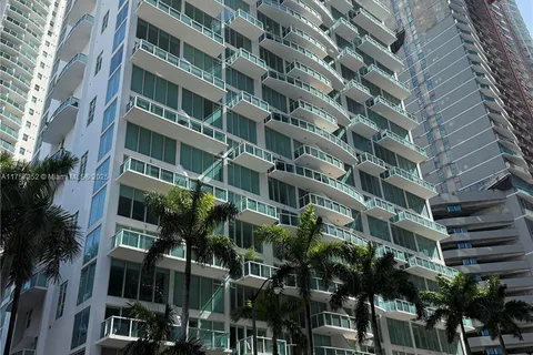 41 SE 5th St # 2215, Miami FL 33131