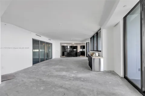 18555 E Collins Ave # 3205, Sunny Isles Beach FL 33160