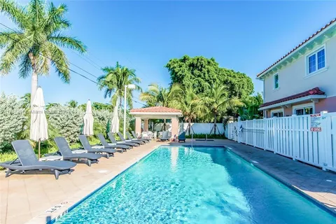 2361 SE 5th St # 2361, Pompano Beach FL 33062