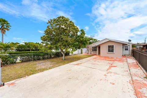 3686 NW 188th St, Miami Gardens FL 33056