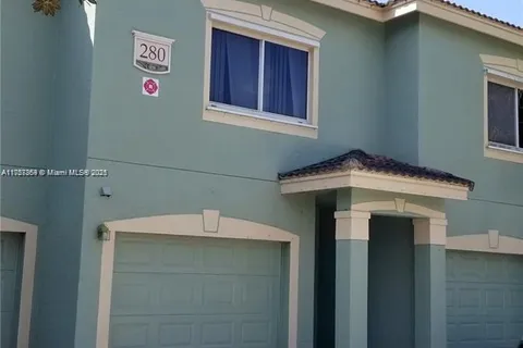 280 Crestwood Cir, Royal Palm Beach FL 33411