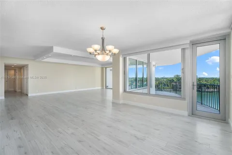 5660 Collins Ave # 7D, Miami Beach FL 33140