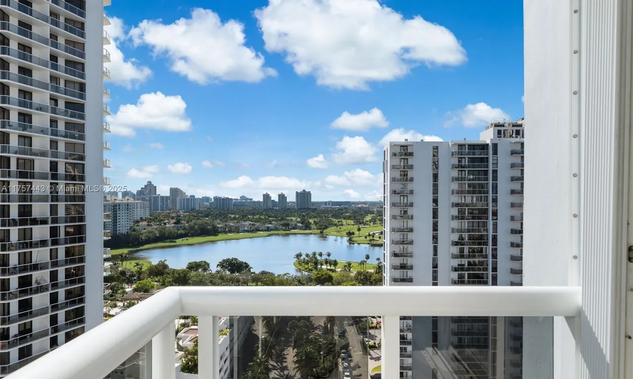 20505 E Country Club Dr # 1938, Aventura FL 33180