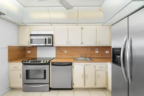 20505 E Country Club Dr # 1938, Aventura FL 33180