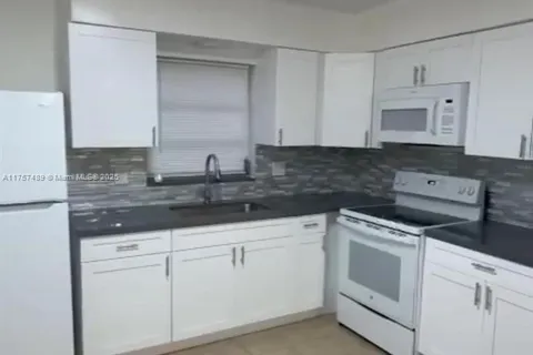 325 NE 2nd ST # 2, Hallandale Beach FL 33009