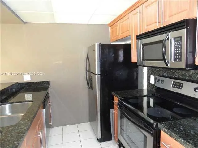 8100 Geneva Ct # 546, Doral FL 33166