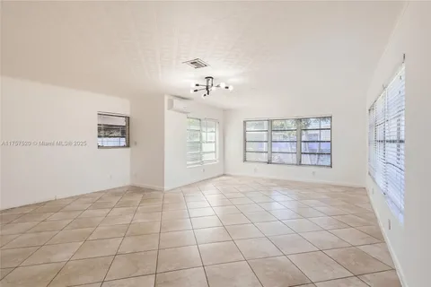 2310 N 65th Way, Hollywood FL 33024